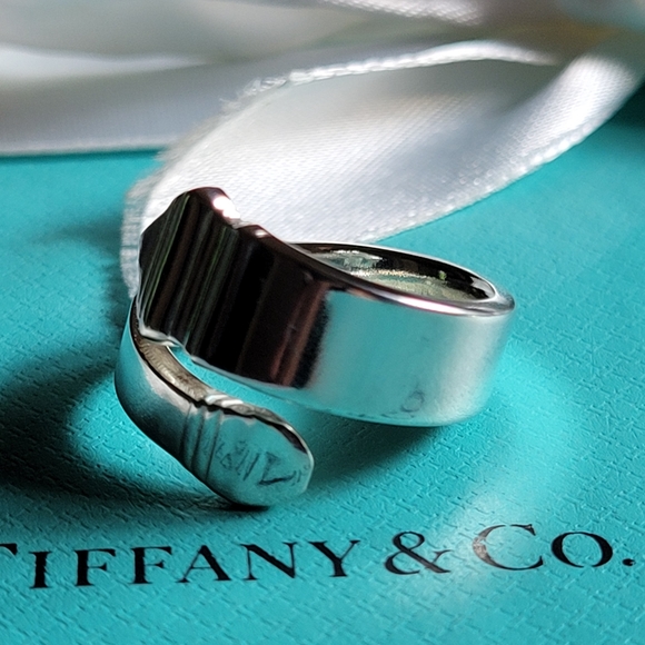 1906 Tiffany & Co. Hampton Spoon Ring #13 - Picture 3 of 15
